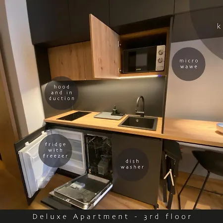 Rooftop アパート ピラン